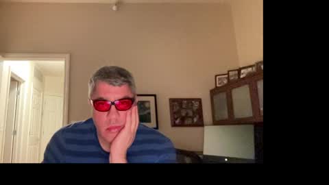 Snapshot of showmet chatting on 03.29.26 Chicago Guy online show from 03.29.26