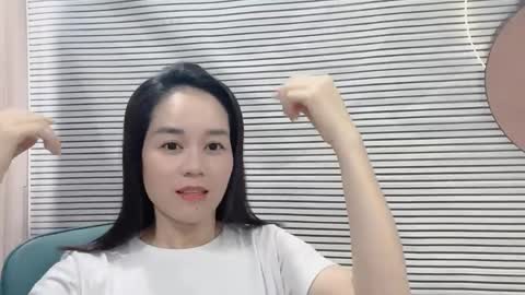 Snapshot of shshiko chatting on 06.07.26 Hua yi online show from 06.07.26