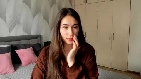 Mika online show from 04.15.26