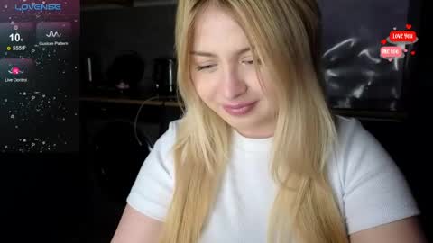 Molly online show from 05.05.26