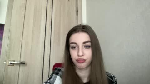 shy_cute07 online show from 11.13.25