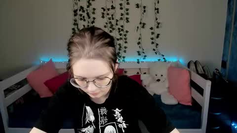 shy_elina01 online show from 10.13.25