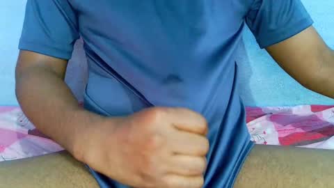 shyeyes online show from 02.05.25