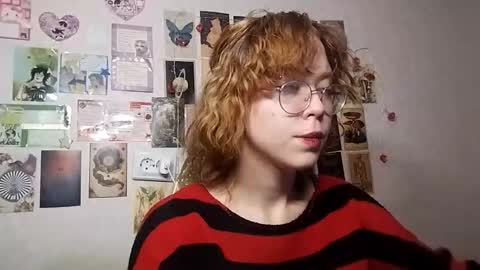 Snapshot of shy_kiss_twinkle_bloop chatting on 10.23.25 Milena online show from 10.23.25