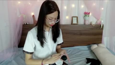 Snapshot of shy_pink_doll chatting on 08.05.26 shy_pink_doll online show from 08.05.26