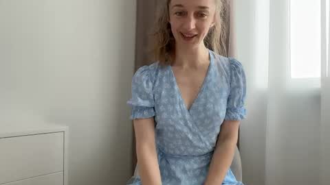 shy_schoolgirl_ online show from 06.10.26