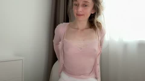 shy_schoolgirl_ online show from 06.15.26