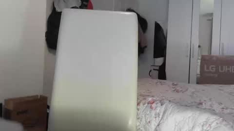 Snapshot of shyboy0533 chatting on 10.24.25 shyboy0533 online show from 10.24.25