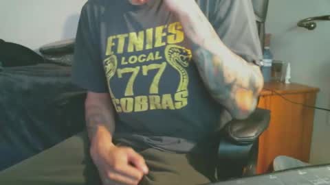 shyboyhugecum2020 online show from 10.23.25