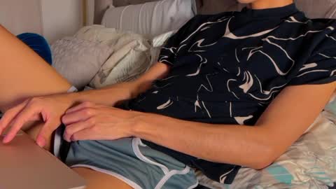 Snapshot of shydude666 chatting on 12.13.24 shydude666 online show from 12.13.24