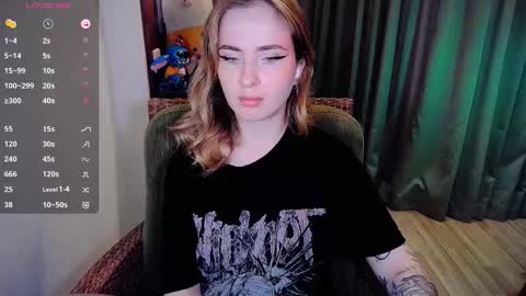 Snapshot of shyfoxxxy chatting on 01.11.26 Effie online show from 01.11.26