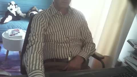 shyfrenchcock online show from 10.28.25