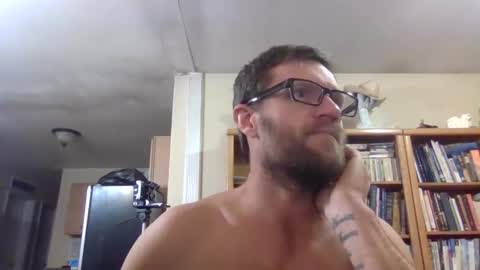 Snapshot of shyguy9387 chatting on 12.26.24 shyguy9387 online show from 12.26.24