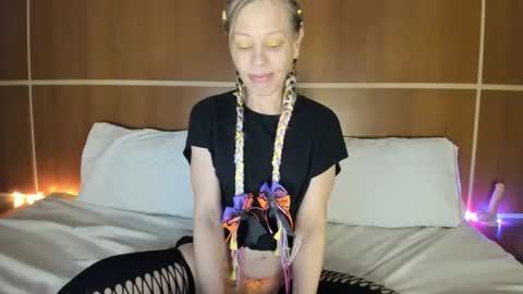 Shylah Faye online show from 11.01.25