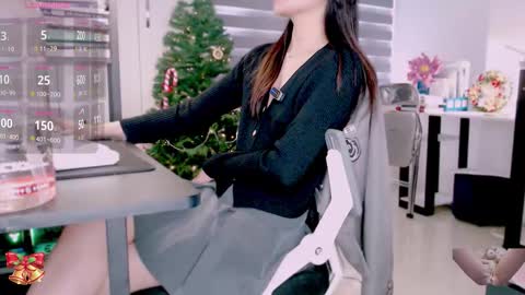 shyn_22 online show from 12.23.25