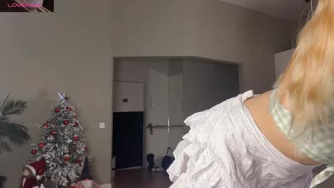 Snapshot of shyrubate chatting on 01.21.25 Aurora online show from 01.21.25