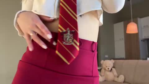 Snapshot of shyrubate chatting on 03.06.25 Aurora online show from 03.06.25