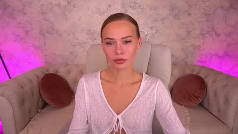 Snapshot of shyysiren chatting on 09.13.25 shyysiren online show from 09.13.25