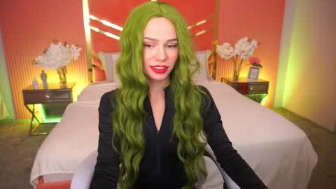 Snapshot of shyysiren chatting on 09.20.25 shyysiren online show from 09.20.25