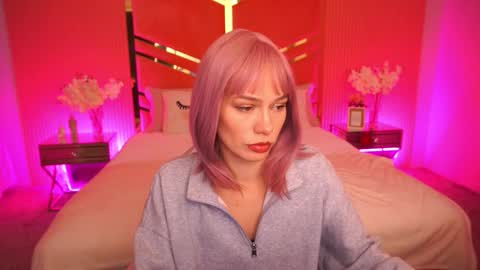 Snapshot of shyysiren chatting on 10.05.25 shyysiren online show from 10.05.25