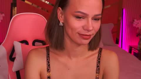 Snapshot of shyysiren chatting on 11.30.25 shyysiren online show from 11.30.25