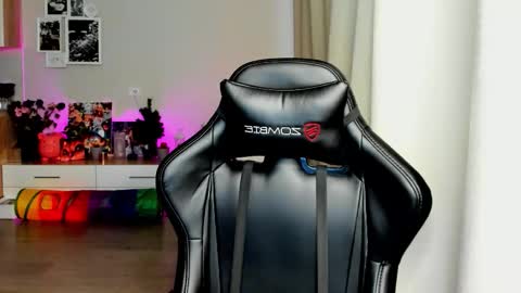 SIA online show from 10.22.25