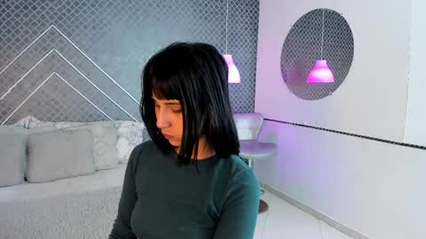 Snapshot of sia_roose chatting on 05.03.26 Sia online show from 05.03.26
