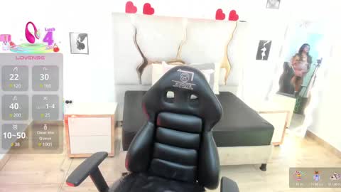 Snapshot of siam_tay chatting on 03.04.25 siam online show from 03.04.25