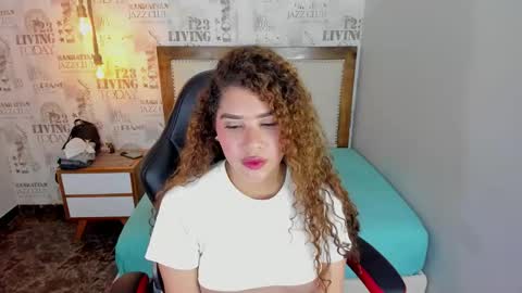 S I E N N A  online show from 11.05.25