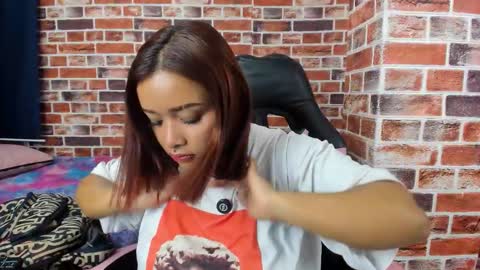 sienna_lux01 online show from 03.11.26