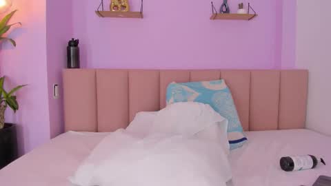 sienna_mg12 online show from 11.10.25