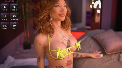 Sienna online show from 10.14.25