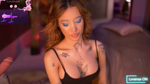 Sienna online show from 10.24.25