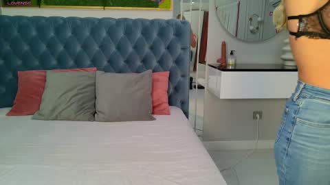 Sienna online show from 02.11.26