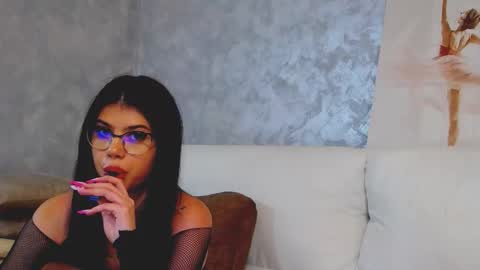 Snapshot of sierra_halle chatting on 11.16.25 SIERRA online show from 11.16.25