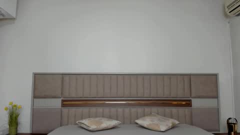 Snapshot of sierra_halle chatting on 11.28.25 SIERRA online show from 11.28.25