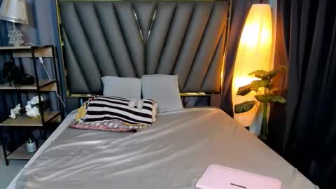 Belle online show from 11.20.25