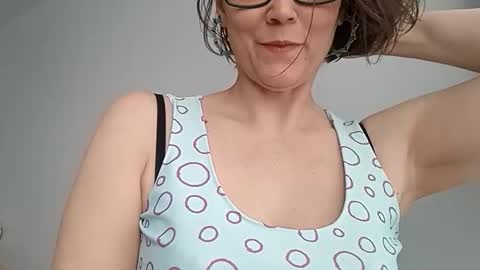 Snapshot of sigbver chatting on 02.24.26 Bush with a class 3 rating online show from 02.24.26