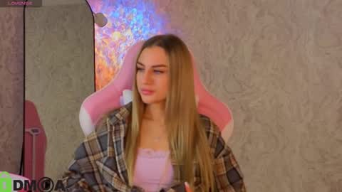 Snapshot of silen_tori chatting on 02.16.26 Silen online show from 02.16.26