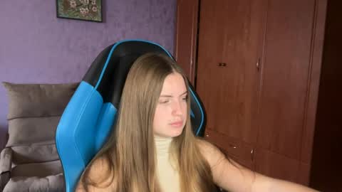Snapshot of silksinner_ chatting on 06.05.26 Erica online show from 06.05.26
