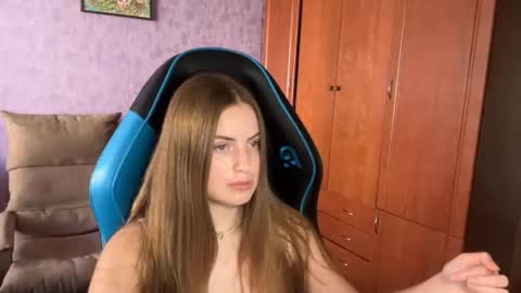 Snapshot of silksinner_ chatting on 06.10.26 Erica online show from 06.10.26