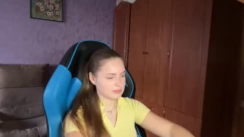 Snapshot of silksinner_ chatting on 06.27.26 Erica online show from 06.27.26