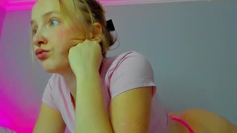 Mila online show from 09.22.25