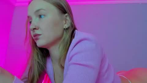 Mila online show from 09.29.25