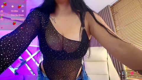 Snapshot of silvana_monroe chatting on 12.17.24 SIlvana online show from 12.17.24