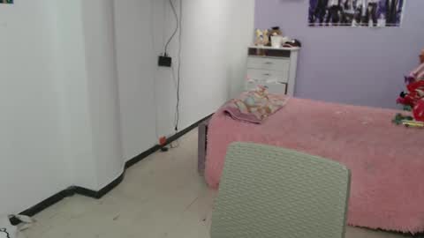 Snapshot of silvanaroberts_ chatting on 03.11.25 Rouse online show from 03.11.25