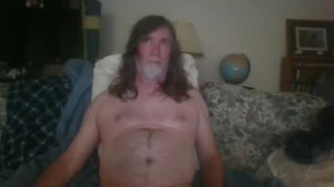 Snapshot of silverfunfox chatting on 01.01.25 silverfunfox online show from 01.01.25