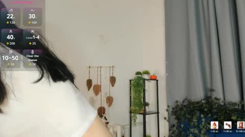 Snapshot of silvernoise chatting on 04.30.26 Alice online show from 04.30.26