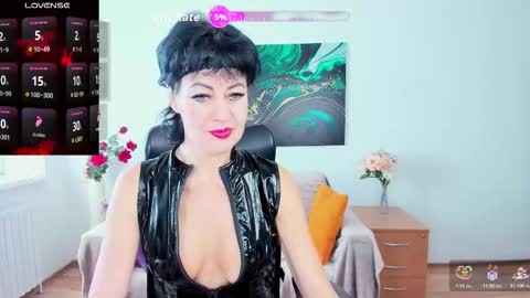 Snapshot of silvia_wallec chatting on 10.26.25 Silvia Wallec online show from 10.26.25