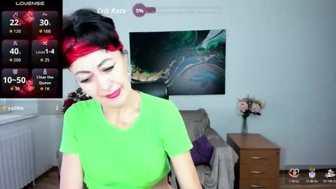 Snapshot of silvia_wallec chatting on 11.10.25 Silvia Wallec online show from 11.10.25